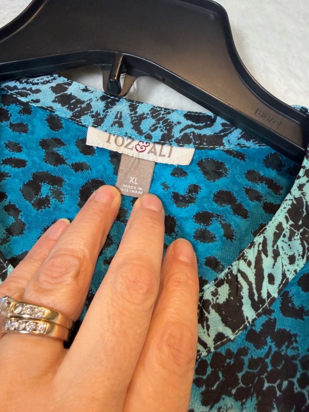 Toz & Ali Blouse Womens Size XL Blue Animal Print Art to Wear Hippie Lightweight - Picture 3 of 8